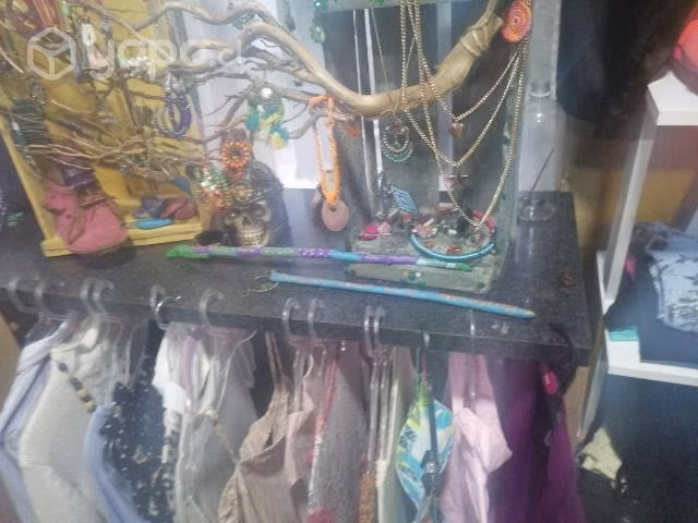 Hoy disponible para atención, ropa alternativa
