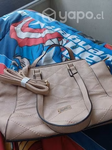 Carteras, cadena, vestido y chalas - Imagen 2