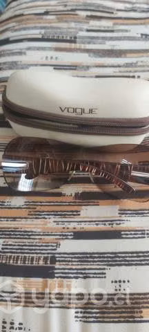 Anteojos de sol Vogue