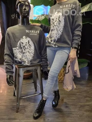 Poleras y polerones para damas y caballeros