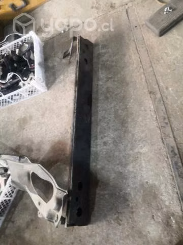 Refuerzo delantero Toyota Hilux 2010/2014