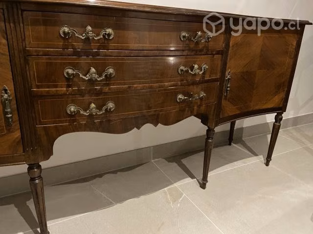 Buffet antiguo estilo Sheraton Luis VXI