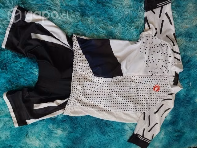 Tricotas originales y licras tallas L y XL