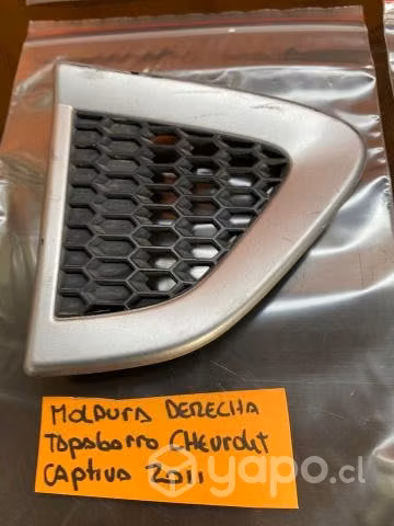 Moldura tapabarro delantero derecho Chv Captiva