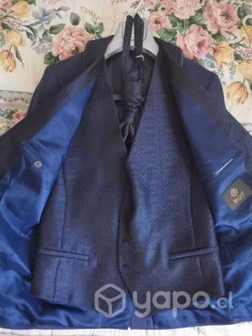 Traje novio Baggi