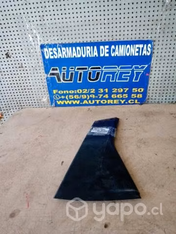Moldura puerta trasera izquierda Nissan Qashqai 20