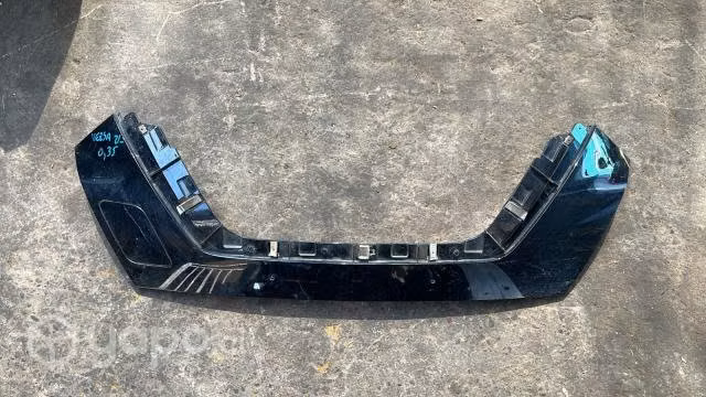 Bisel mascara nissan versa 2021 original