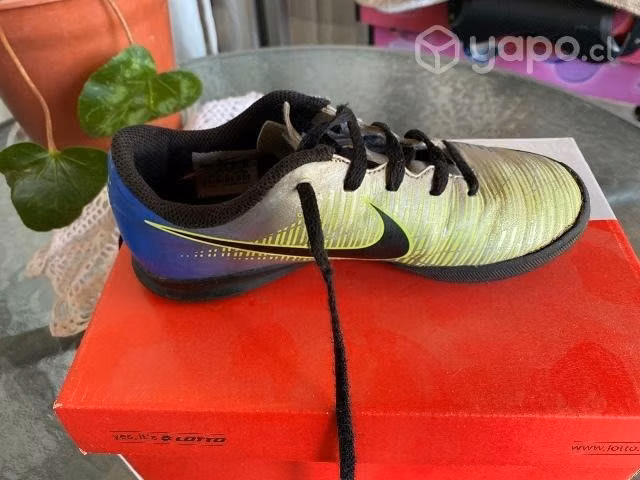 Zapatos de fútbo