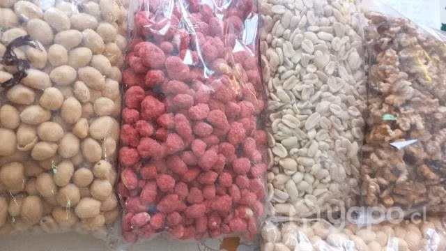 Frutos secos, Almendras, maní, maní japones