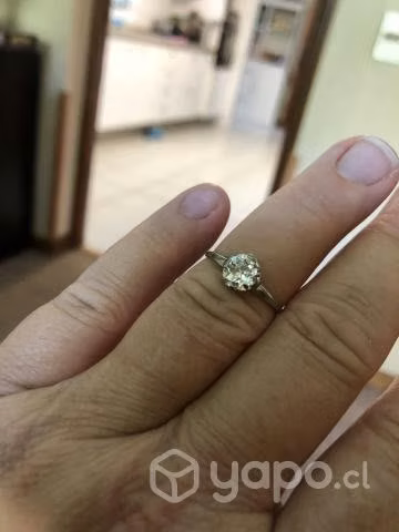 Anillo oro blanco con diamante corto antigua