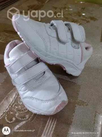 Zapatillas niña talla 26 poco uso