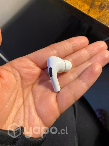 AirPod Pro (derecho) + estuché de carga