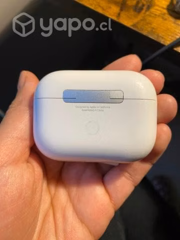AirPod Pro (derecho) + estuché de carga