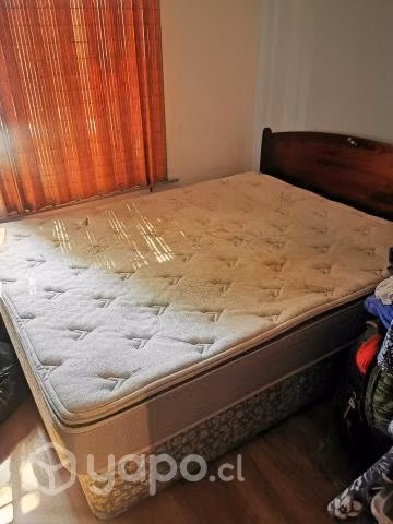 cama de dos plazas, con respaldo incluido