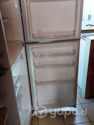 Refrigerador MADEMSA