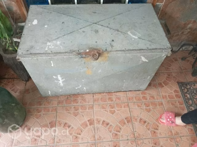 Caja de metal