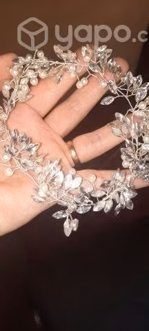 Vestido de novia, traje de novio, zapatos y acceso - Imagen 3