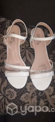 Vestido de novia, traje de novio, zapatos y acceso - Imagen 4