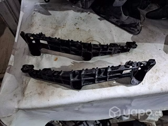 Suzuki baleno 2020 guia de parachoque delanterl