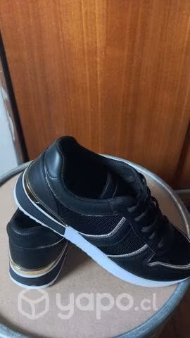 Zapatilla urbana casual de mujer