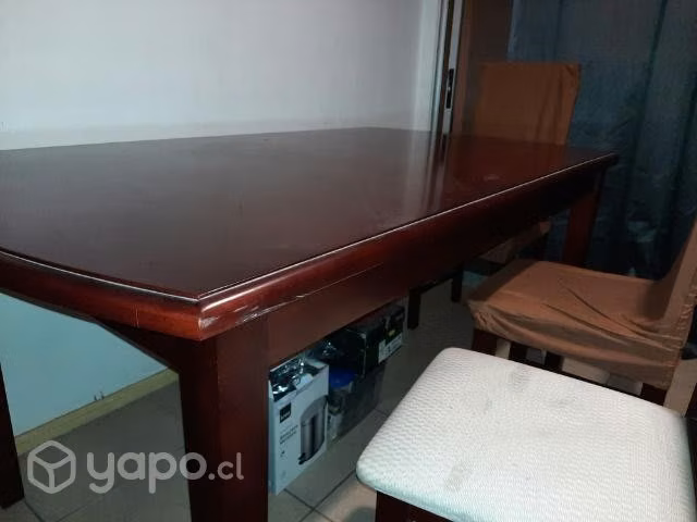 Comedor 6 sillas.en buen estado.