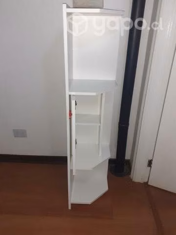 Esquinero con puerta