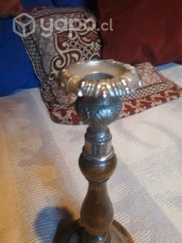 Hermoso y antigüo candelabro