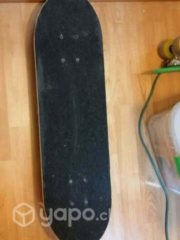 Skate nuevo con casco, rodilleras y coderas - Imagen 3