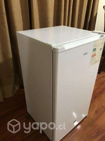 Frigobar refri mini 92 litros funcionando Perfecto - Imagen 4