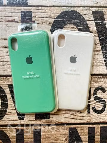 Carcasas para iPhone XR a $5.000 c/u