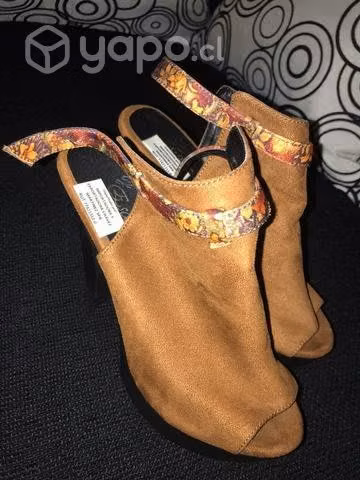 Chalas altas casi nuevas talla:38 - Imagen 3