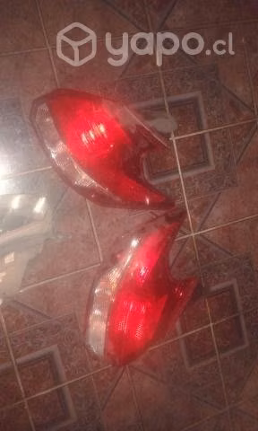 Farol trasero derecho nissan kicks 2018