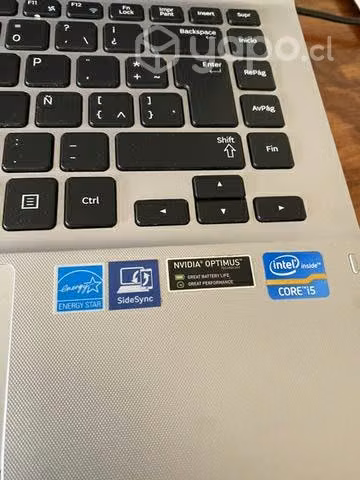 Laptop Samsung modelo NP450R4E