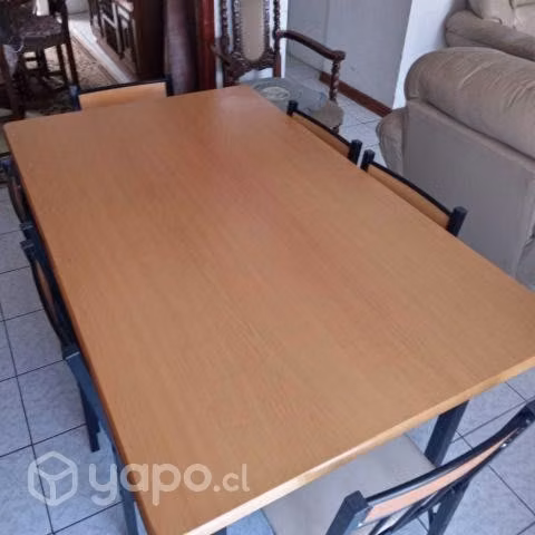 Comedor 6 sillas poco uso