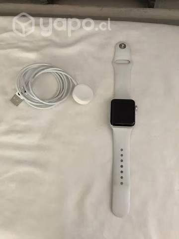 Apple Watch Series 3 con Accesorios COMO NUEVO!!