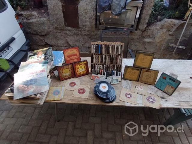 Discos vinilos y casete