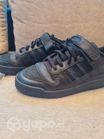 Adidas forum low black