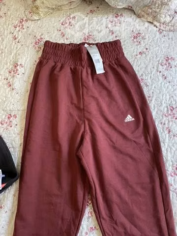 Buzo Adidas nuevo de mujer