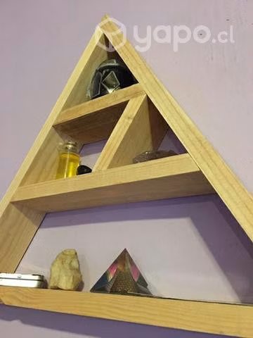 Repisa triangular de madera