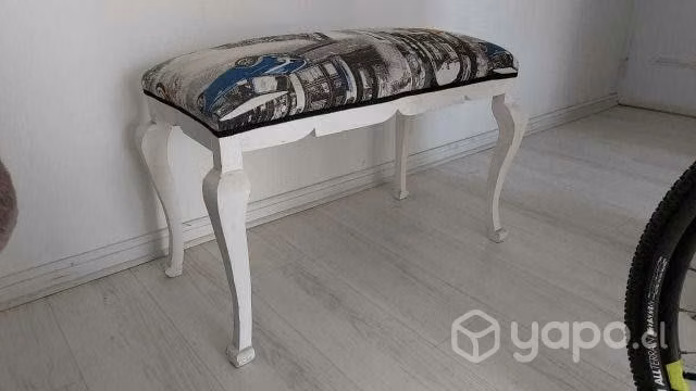 Preciosa banqueta patas normando diseño original