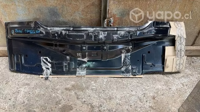 Panel trasero nissan versa 2012-2019 original