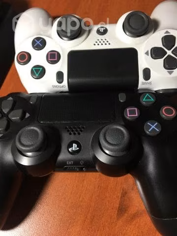 PS4 slim 1t como nueva