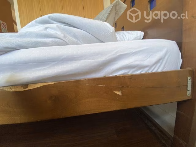 Cama 1,5 plazas + velador (colchón incluido)