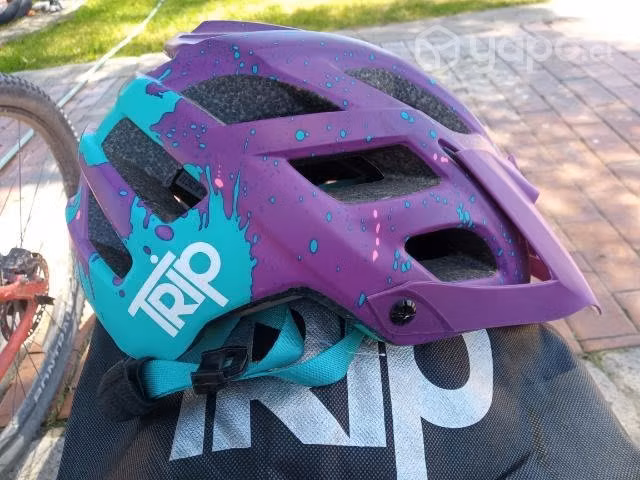 Casco marca TRIP