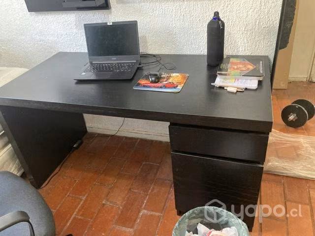 Escritorio MALM de Ikea 145x60