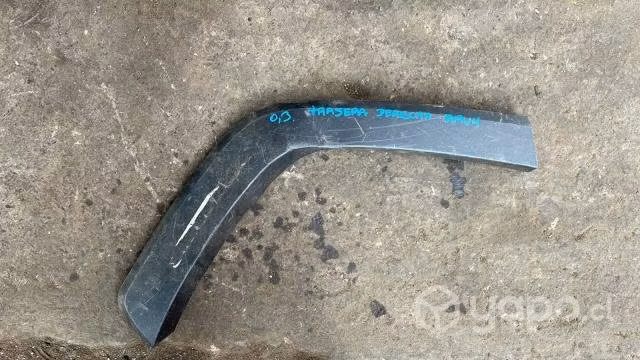 Moldura trasera derecha toyota rav4 original