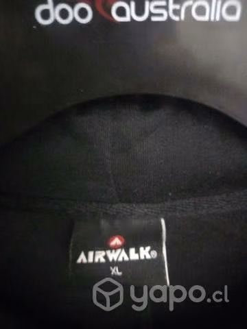 Airwalk poleron