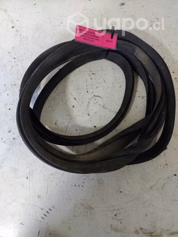 Goma Carroceria Puerta Trasera Izquierda (SMU014)