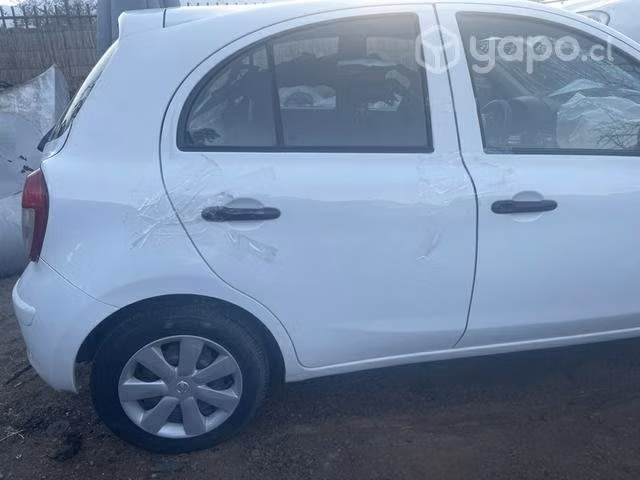 Respaldo de asiento trasero Nissan march