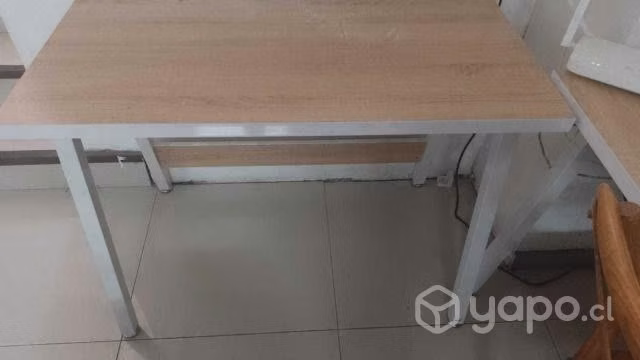 Escritorio blanco